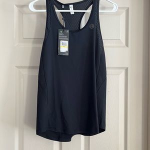 UNDER ARMOUR - Cool Gear - women’s performance tank (M)